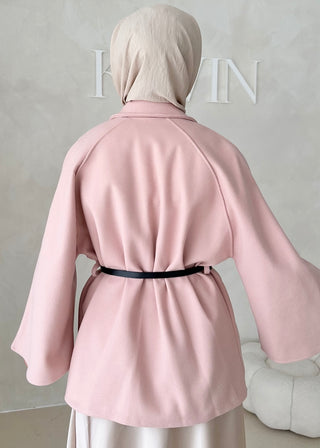 Liz Jacke mit Gürtel