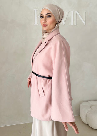 Liz Jacke mit Gürtel