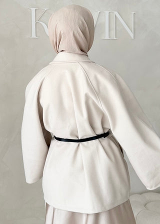 Liz Jacke mit Gürtel