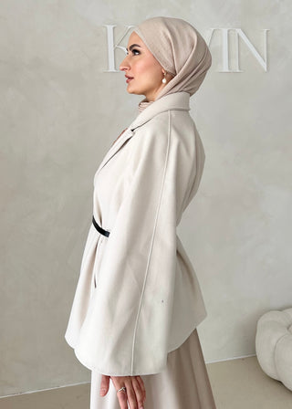 Liz Jacke mit Gürtel