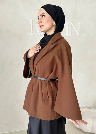 Liz Jacke mit Gürtel