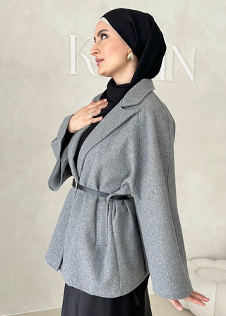 Liz Jacke mit Gürtel