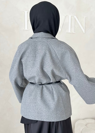 Liz Jacke mit Gürtel