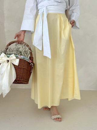 Lina Rock MIT SCHLEIFE