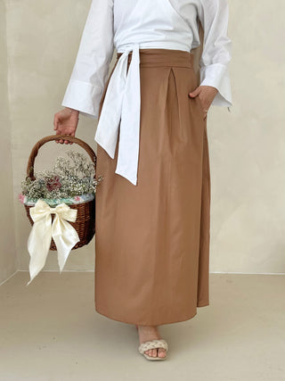 Lina Rock MIT SCHLEIFE