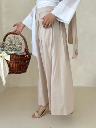 Lina Rock MIT SCHLEIFE