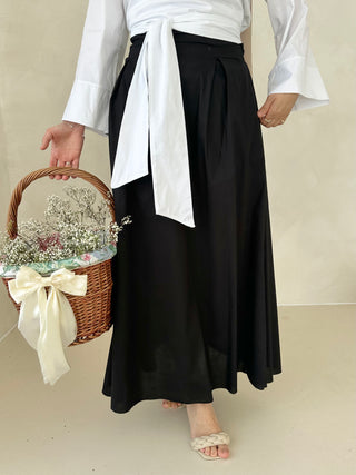 Lina Rock MIT SCHLEIFE