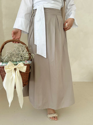 Lina Rock MIT SCHLEIFE