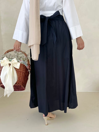 Lina Rock MIT SCHLEIFE