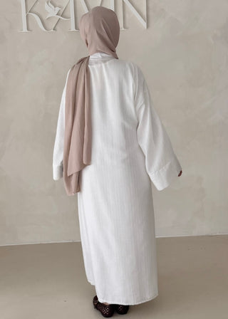 Liniertes Wickelkleid