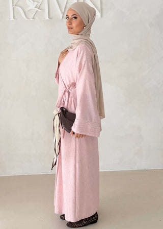 Liniertes Wickelkleid