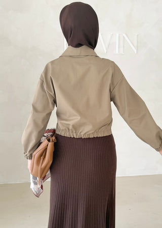 Short Jacke mit Gürteldetail