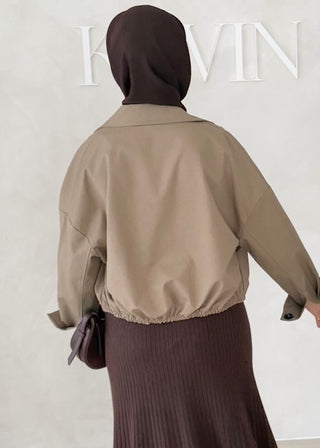 Short Jacke mit Knöpfen