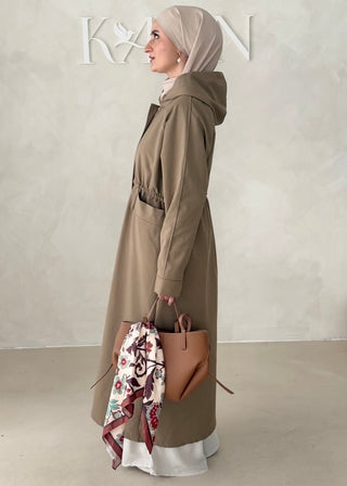 Jacke mit Reisverschluss und Kapuze