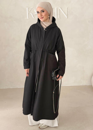 Jacke mit Reisverschluss und Kapuze
