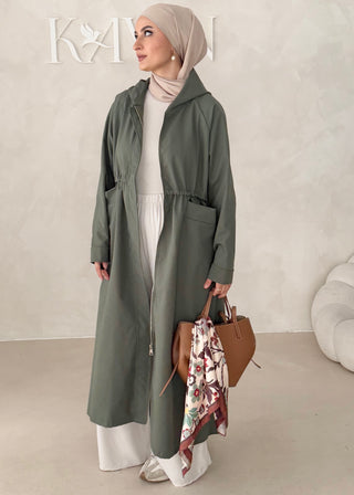 Jacke mit Reisverschluss und Kapuze