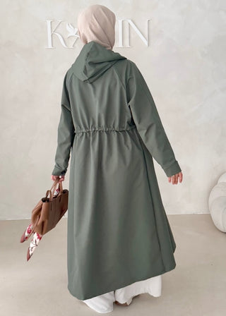 Jacke mit Reisverschluss und Kapuze