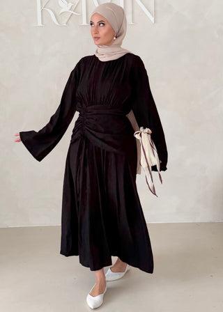 Maxikleid mit Raffungen