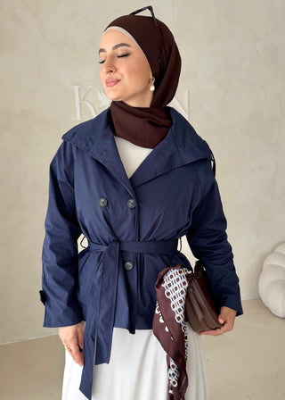 Short Trenchcoat mit Gürtel