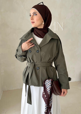 Short Trenchcoat mit Gürtel