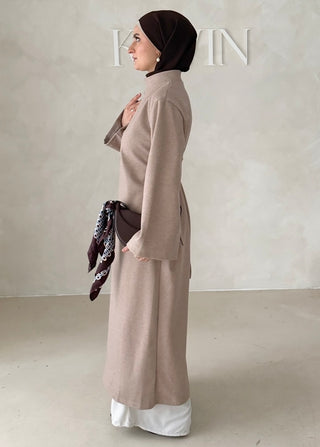 Japandi Kleid mit Schlitz