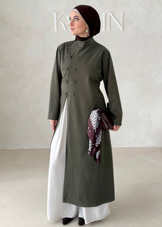Japandi Kleid mit Schlitz