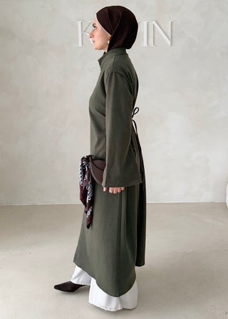 Japandi Kleid mit Schlitz