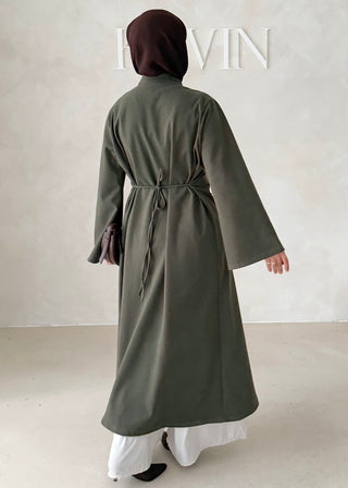 Japandi Kleid mit Schlitz