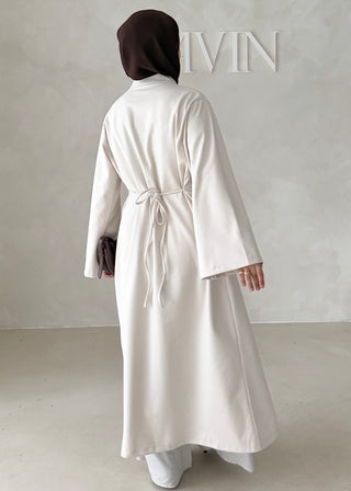 Japandi Kleid mit Schlitz