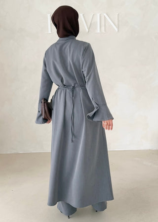 Zweiteiler mit Schliz und Hose