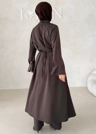Zweiteiler mit Schliz und Hose