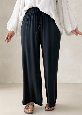 Nefes Hose MIT Schnürchen