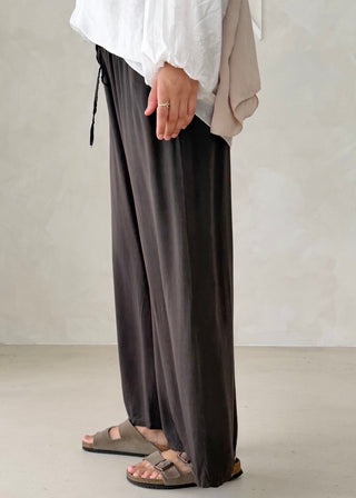 Nefes Hose MIT Schnürchen