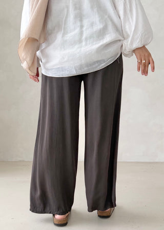 Nefes Hose MIT Schnürchen