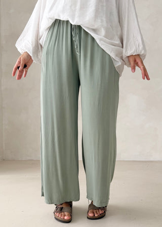 Nefes Hose MIT Schnürchen
