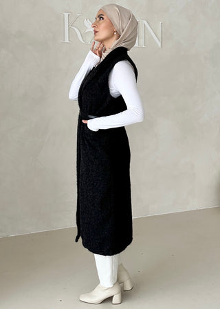 Ärmellose Weste mit Gürtel