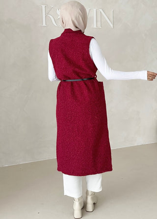 Ärmellose Weste mit Gürtel