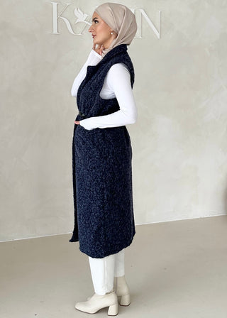 Ärmellose Weste mit Gürtel