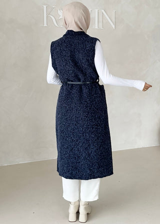 Ärmellose Weste mit Gürtel