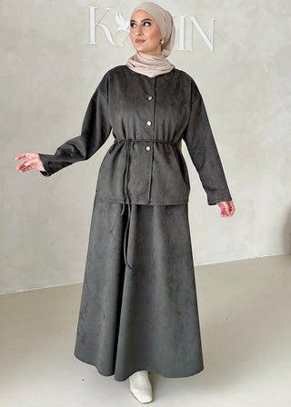 Zweiteiler in Wildlederoptik