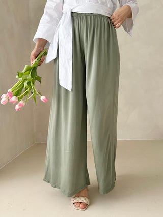 Lia Hose
