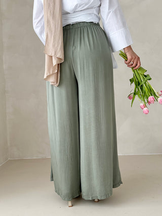 Lia Hose