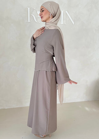 Zweilagiges Pearl Kleid