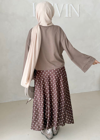 Langer Rock mit Punkten