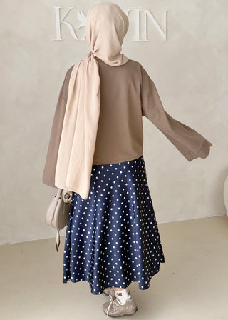 Langer Rock mit Punkten